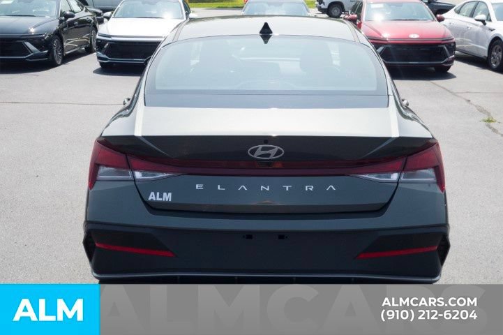 Certified 2026 Hyundai Elantra SE FWD image 6