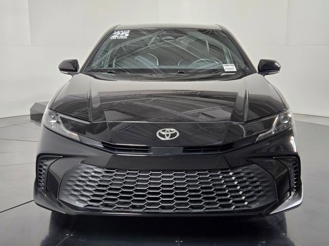 Used 2025 Toyota Camry SE image 8