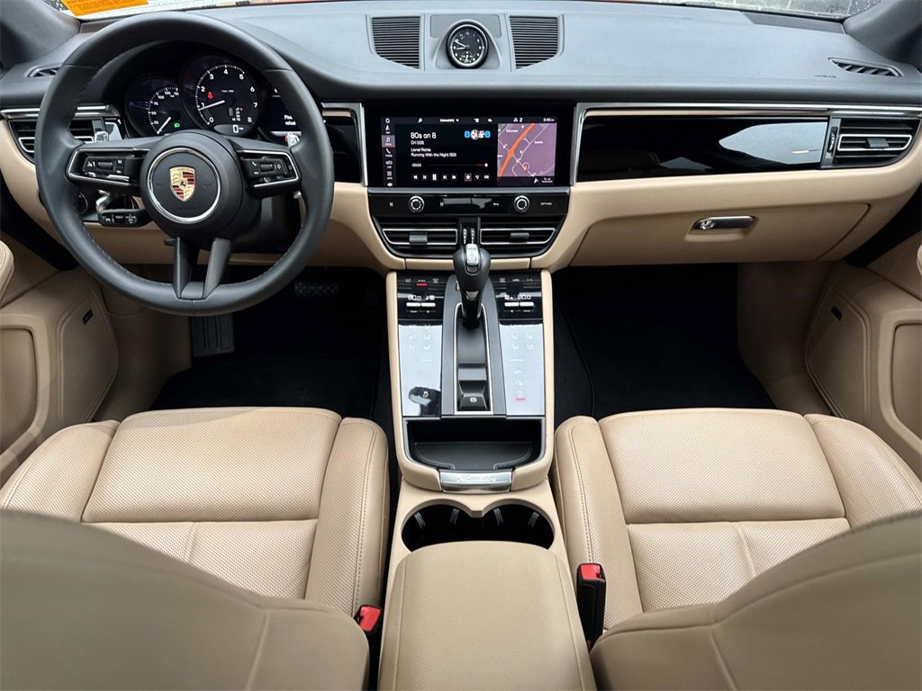 Used 2024 Porsche Macan image 16