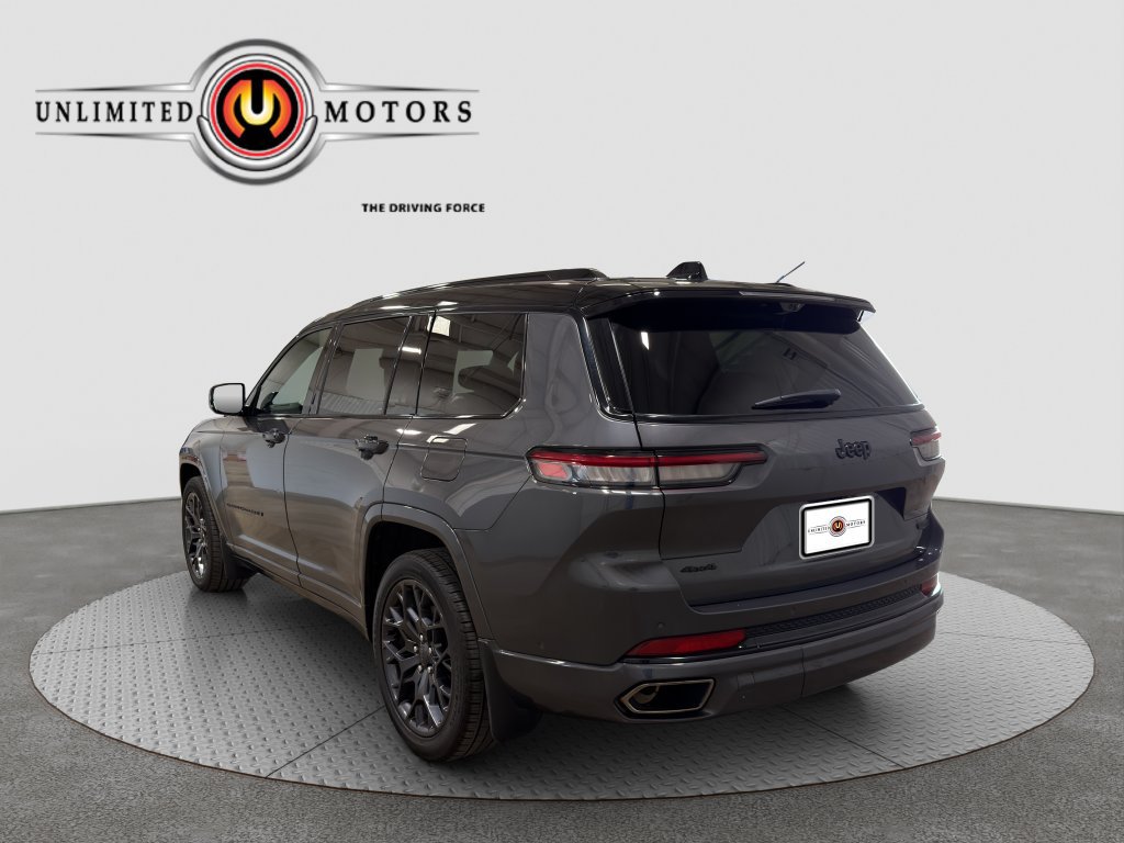 Used 2025 Jeep Grand Cherokee L Summit AWD/4WD image 3