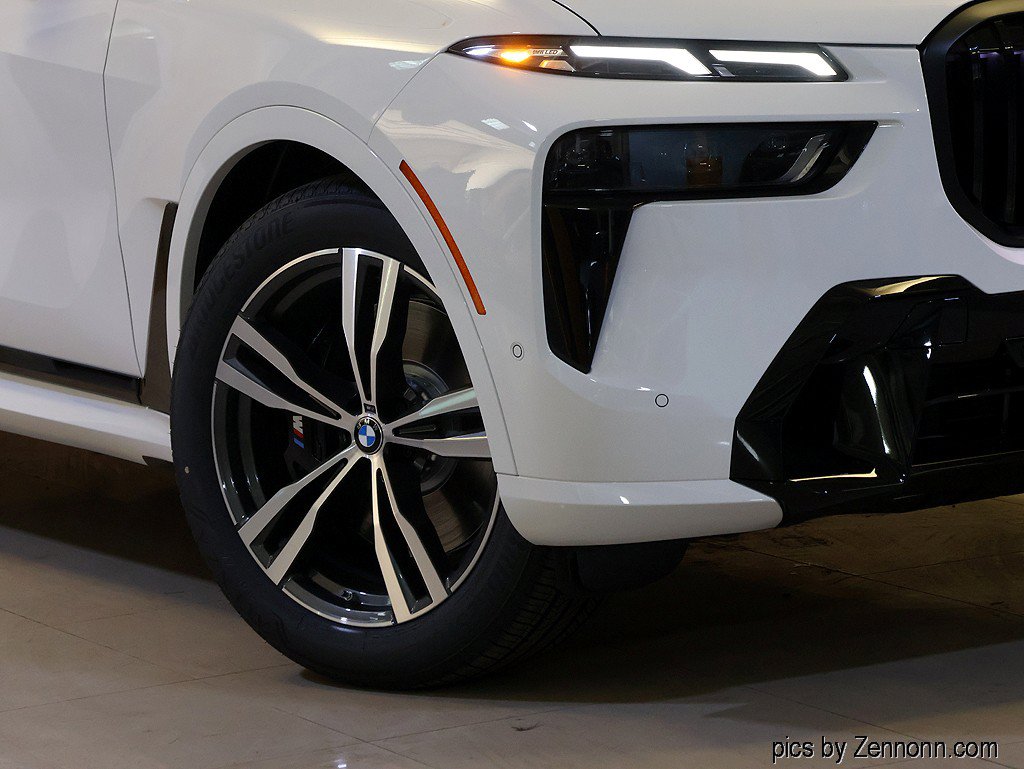 New 2027 BMW X7 xDrive40i w/ M Sport Package AWD/4WD image 3