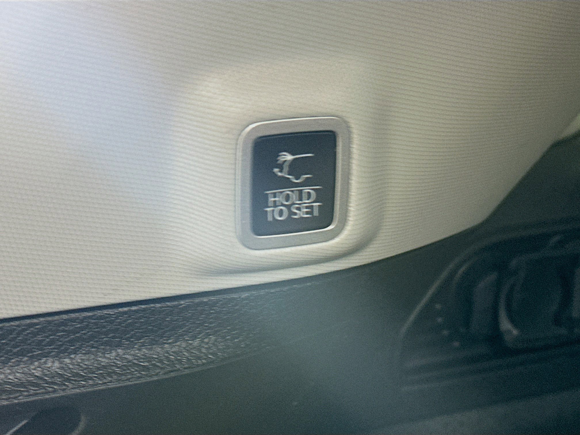 Used 2023 Jeep Grand Cherokee Limited image 29