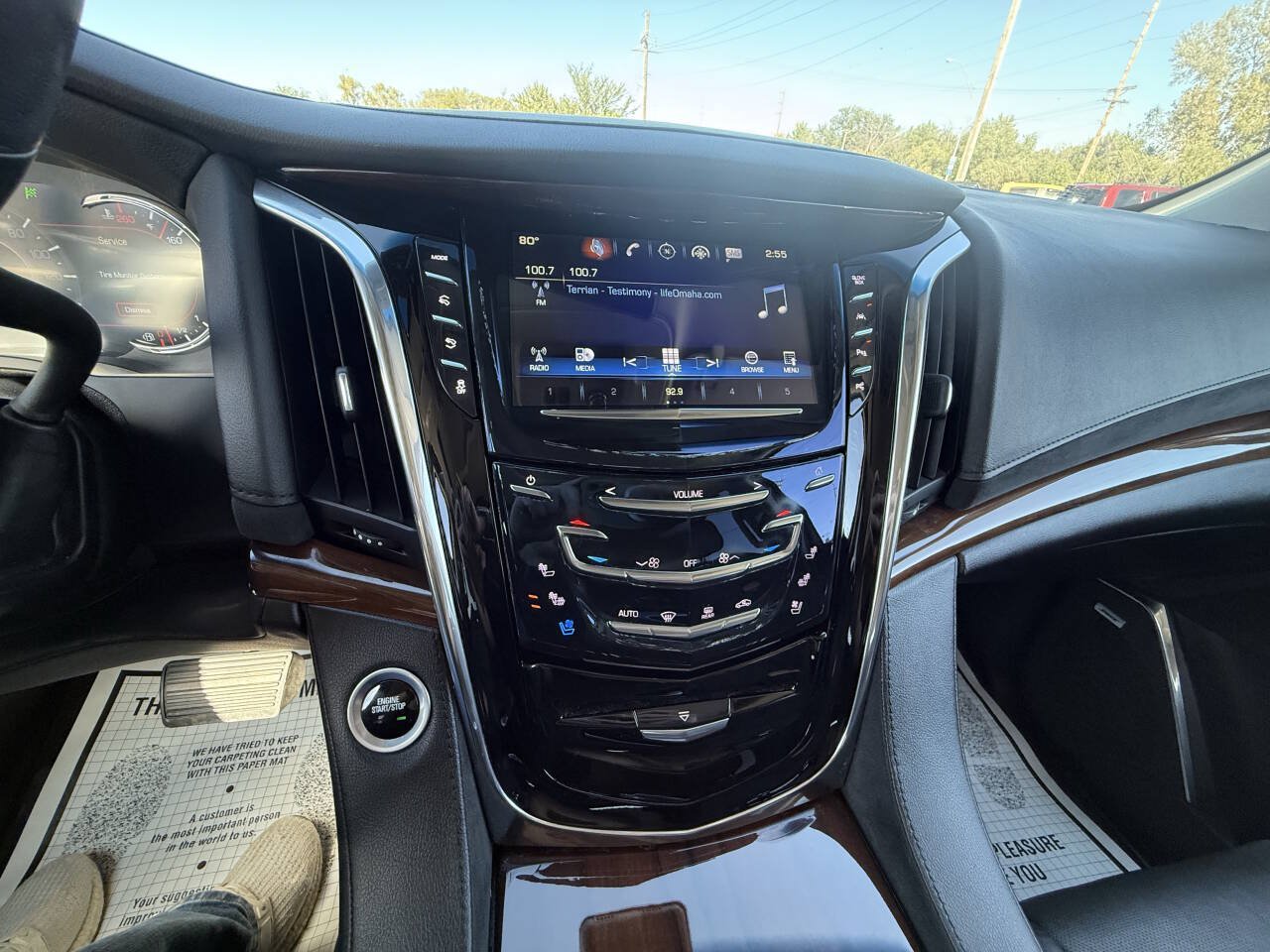 Used 2017 Cadillac Escalade ESV Premium Luxury AWD/4WD image 18