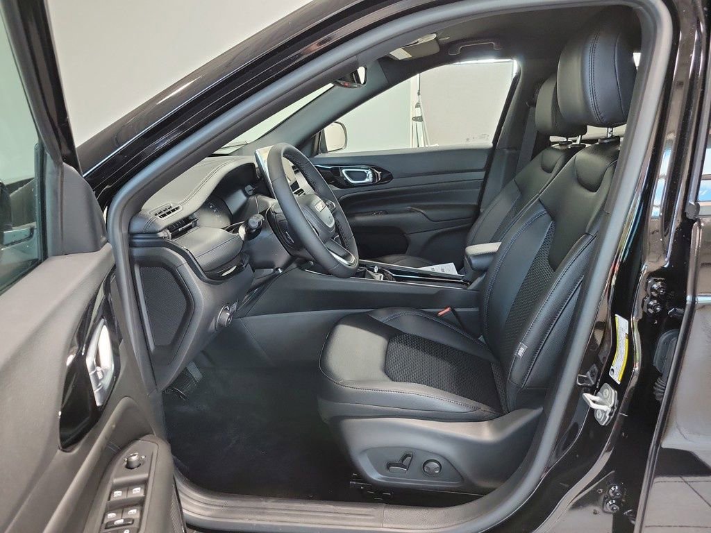 New 2025 Jeep Compass Latitude w/ Convenience Group image 9