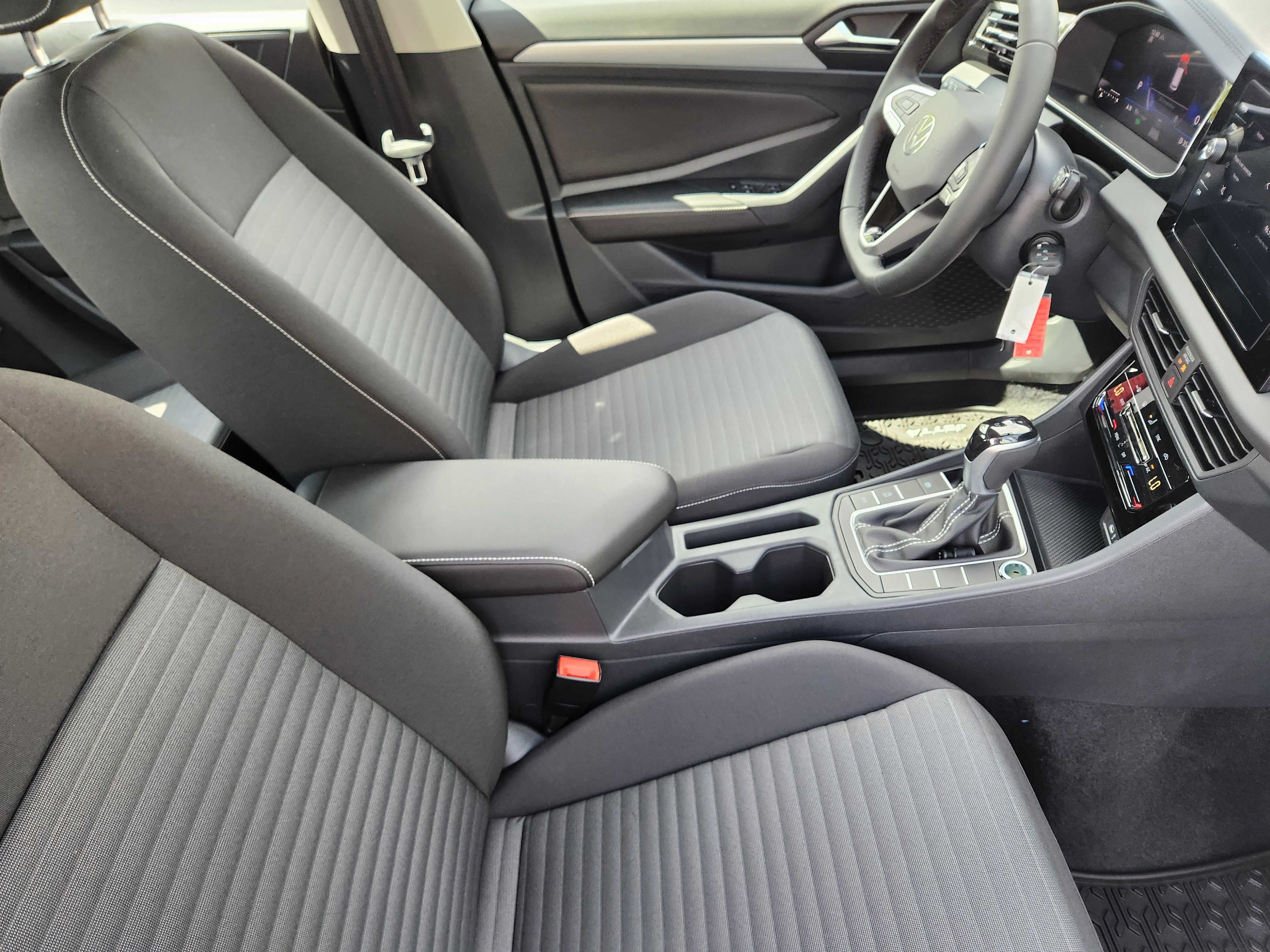 New 2025 Volkswagen Jetta S image 24