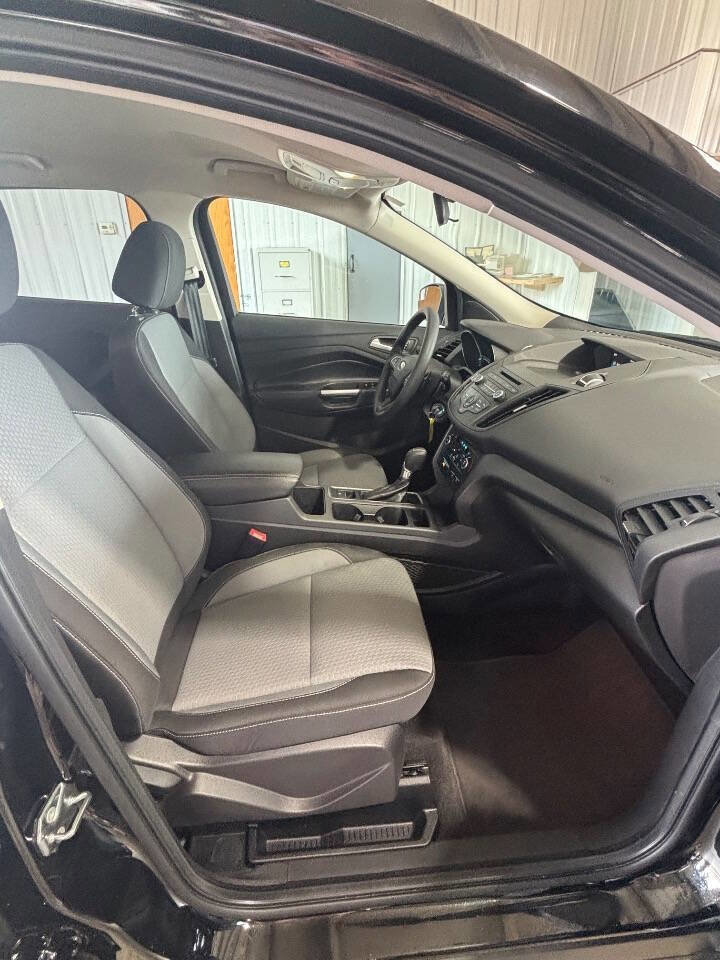 Used 2017 Ford Escape SE AWD/4WD image 9