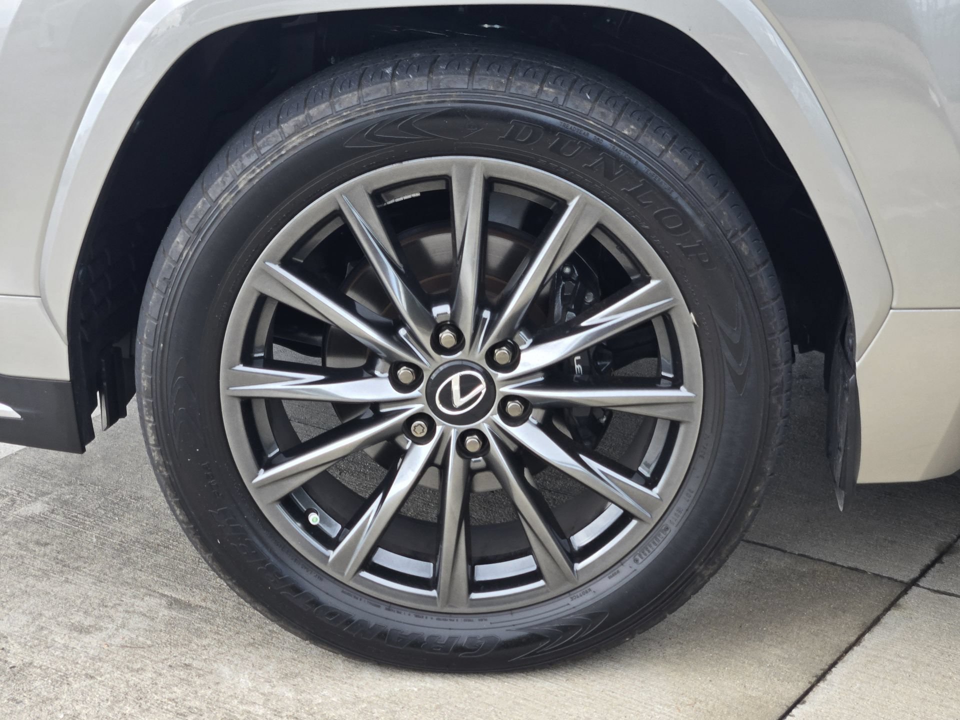 Used 2024 Lexus LX 600 F Sport AWD/4WD image 11