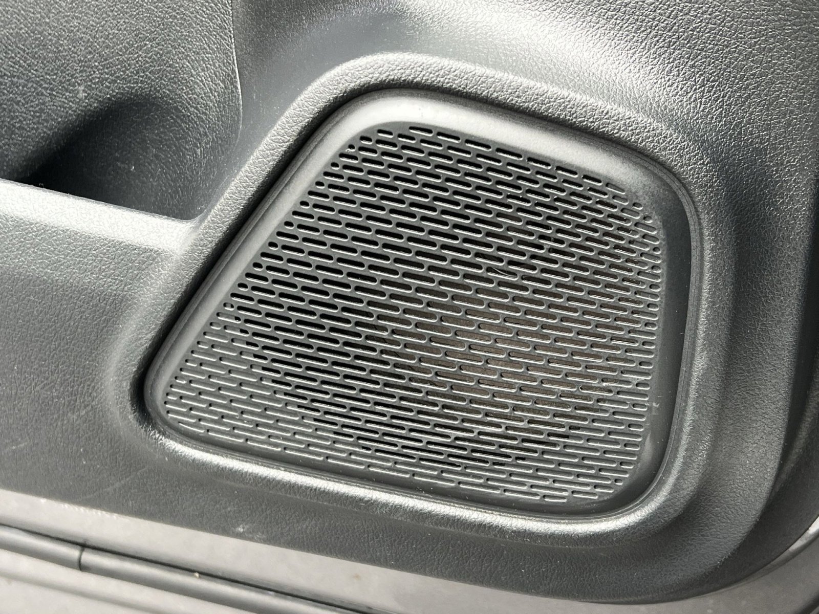 Certified 2022 Mercedes-Benz GLB 250 4MATIC image 36