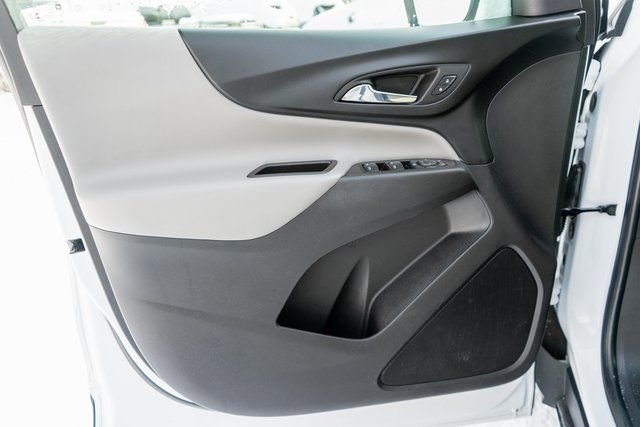 Used 2023 Chevrolet Equinox LS image 18