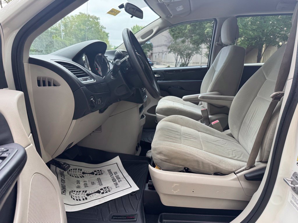 Used 2012 Dodge Grand Caravan SE FWD image 20