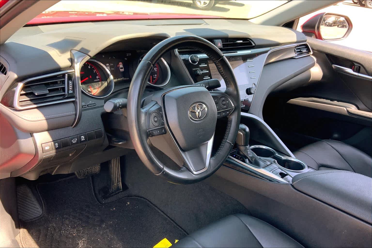 Used 2019 Toyota Camry XSE FWD image 18