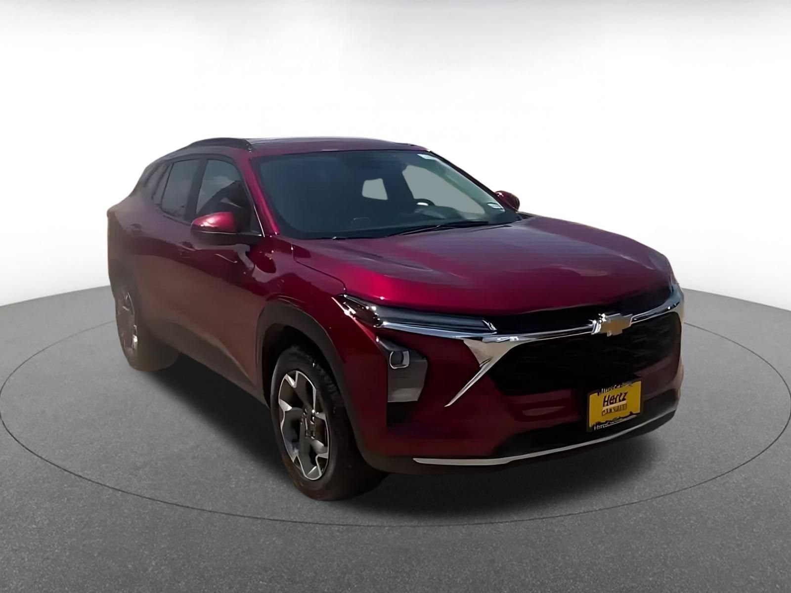 Used 2025 Chevrolet Trax LT w/ LT Convenience Package FWD image 8