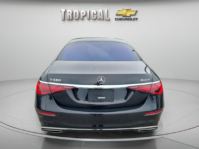 Used 2022 Mercedes-Benz S 580 4MATIC Sedan w/ AMG Line Package image 8