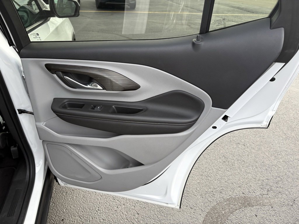 Used 2024 GMC Terrain SLE image 15