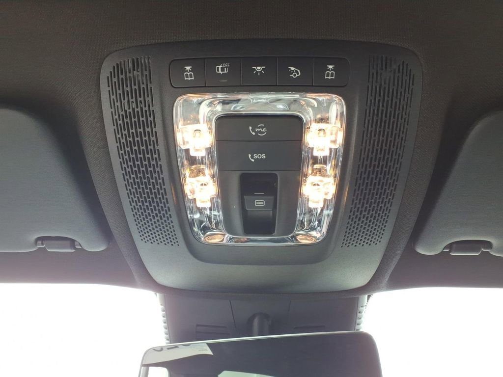New 2026 Mercedes-Benz GLB 250 4MATIC image 25