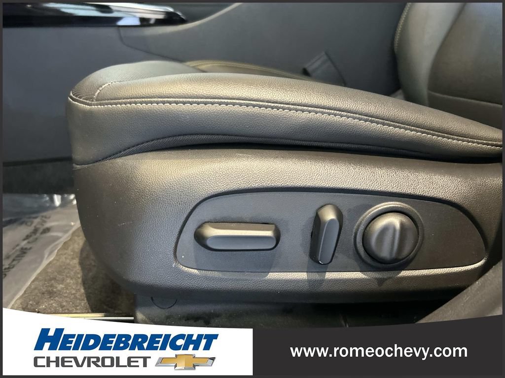Used 2024 Chevrolet Trax ACTIV w/ Sunroof Package FWD image 14