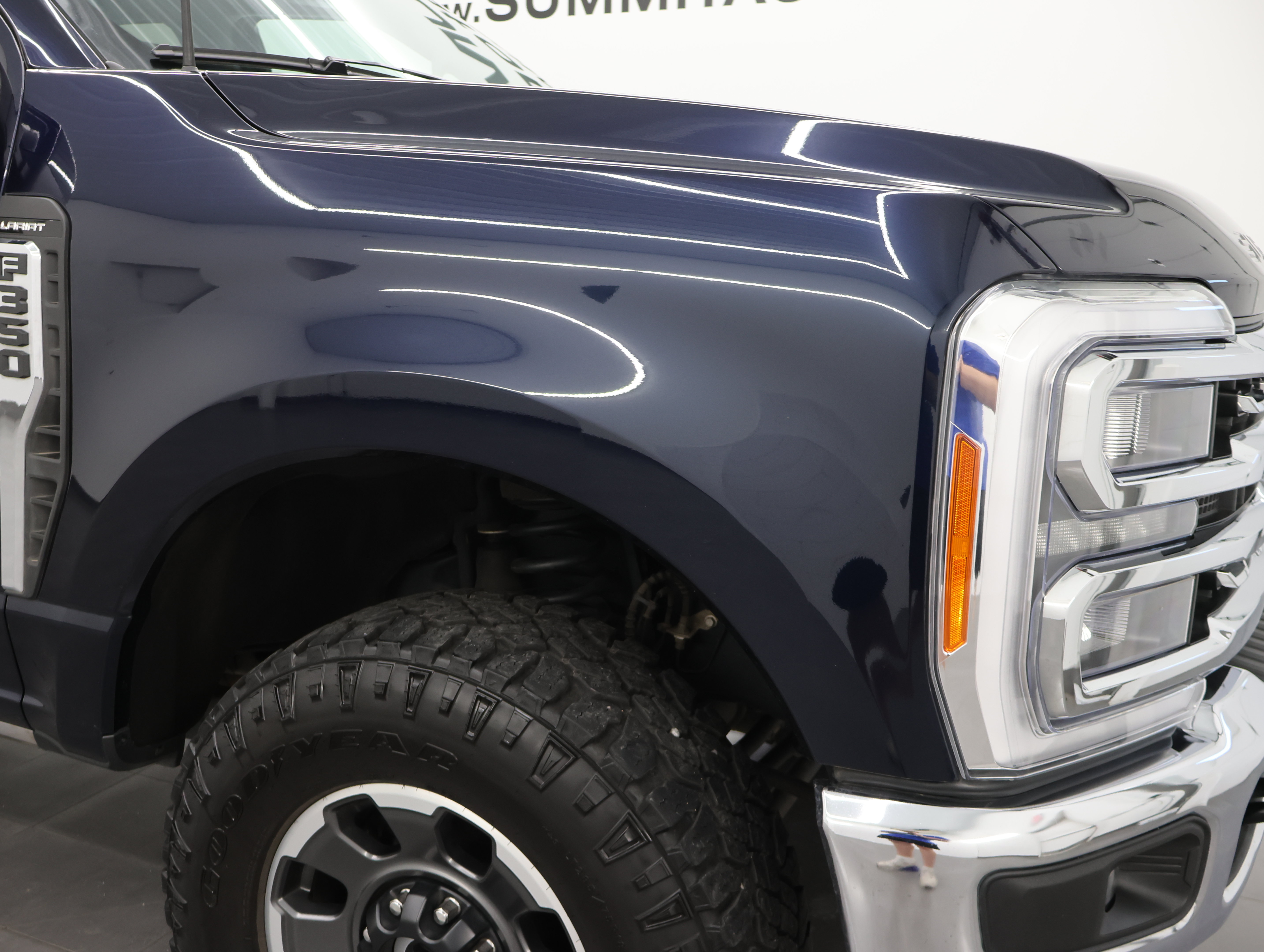 Used 2023 Ford F350 Lariat w/ Lariat Ultimate Package AWD/4WD image 25