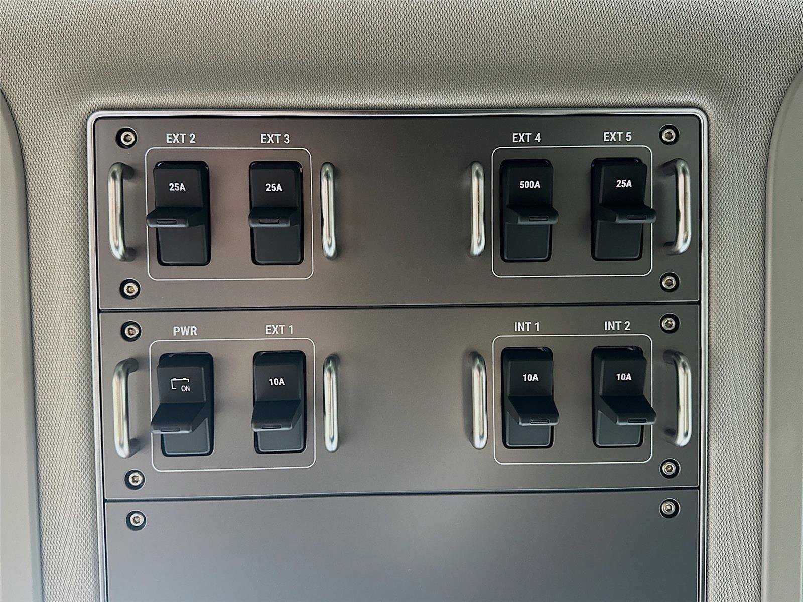 New 2025 INEOS Grenadier Fieldmaster Edition image 33