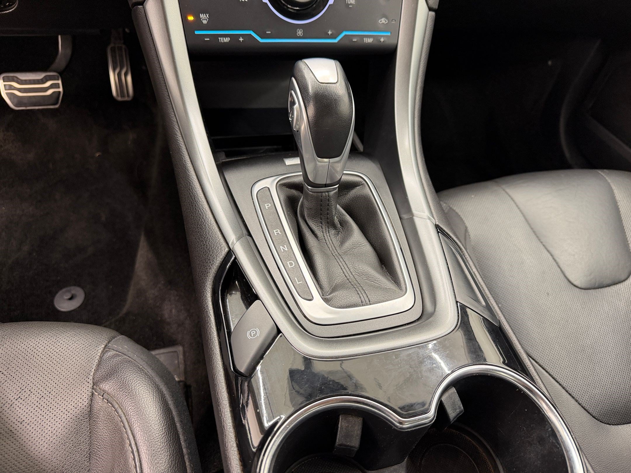 Used 2014 Ford Fusion Titanium FWD image 16