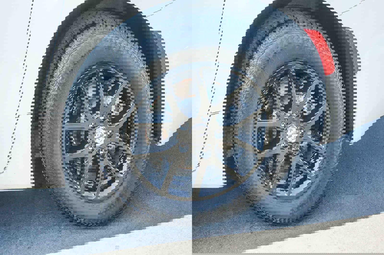 Used 2024 Chrysler Pacifica Touring-L image 10