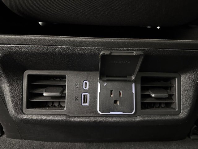 Used 2025 Chevrolet Silverado 1500 LT image 27