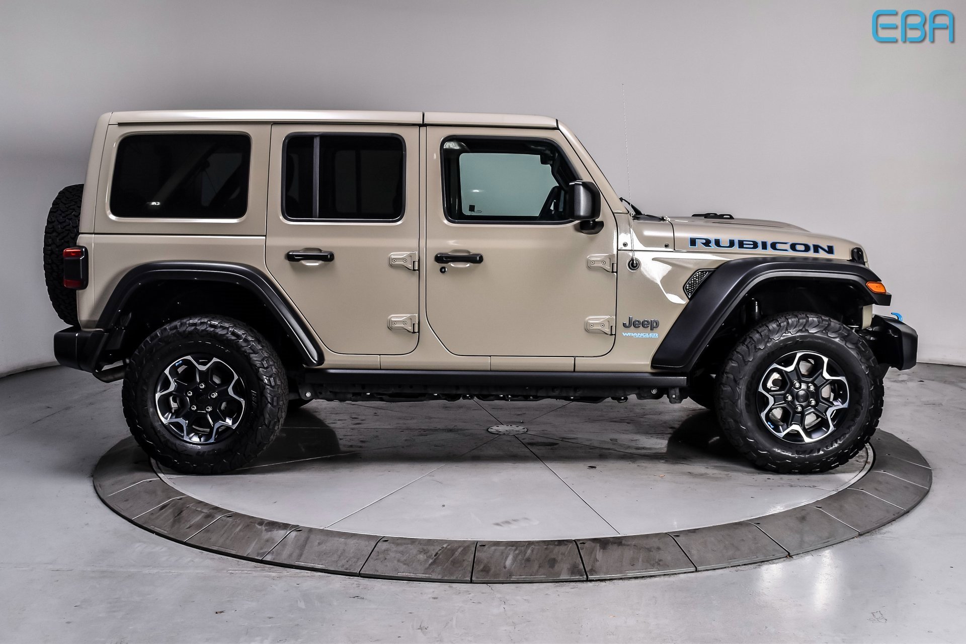Used 2022 Jeep Wrangler Unlimited Rubicon 4xe w/ Cold Weather Group image 7