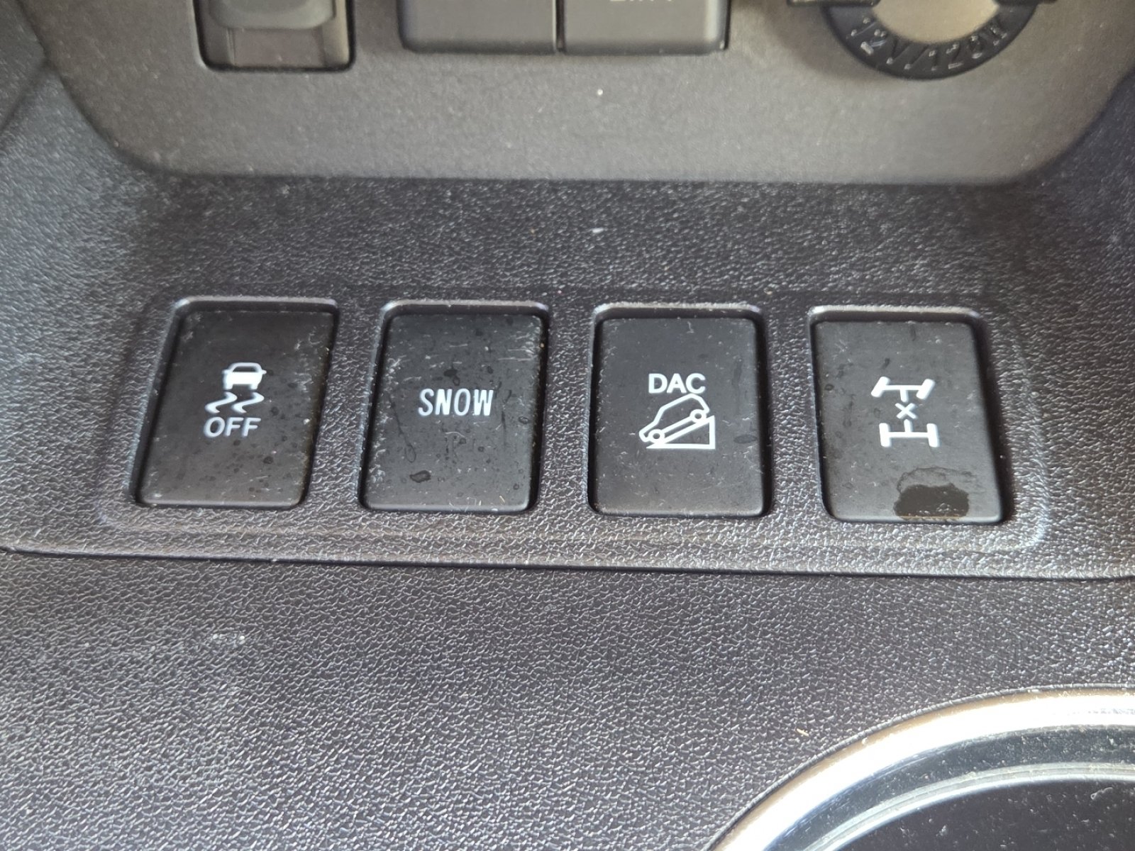 Used 2019 Toyota Highlander XLE AWD/4WD image 31