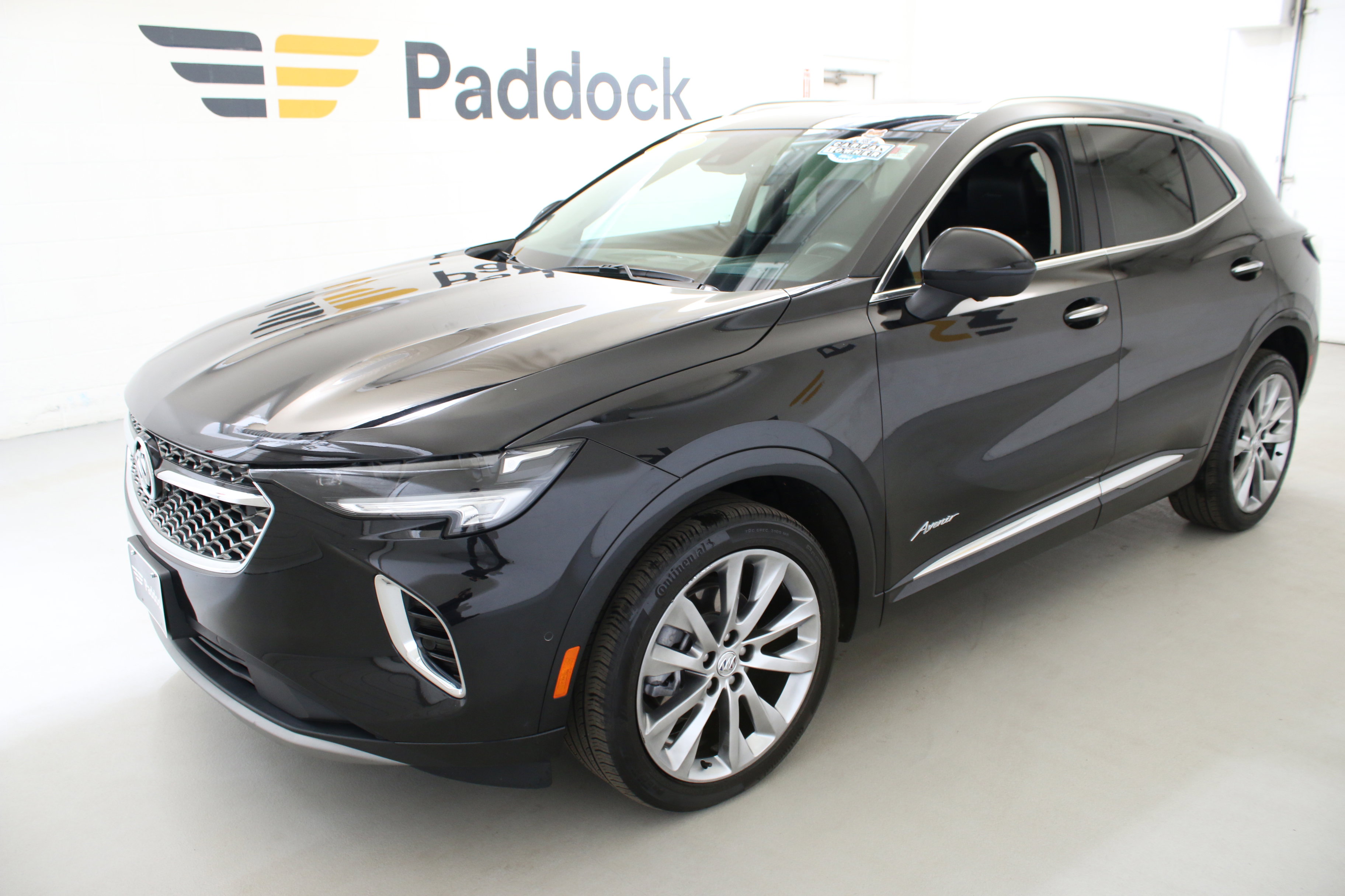 Used 2022 Buick Envision Avenir w/ Technology Package II image 3