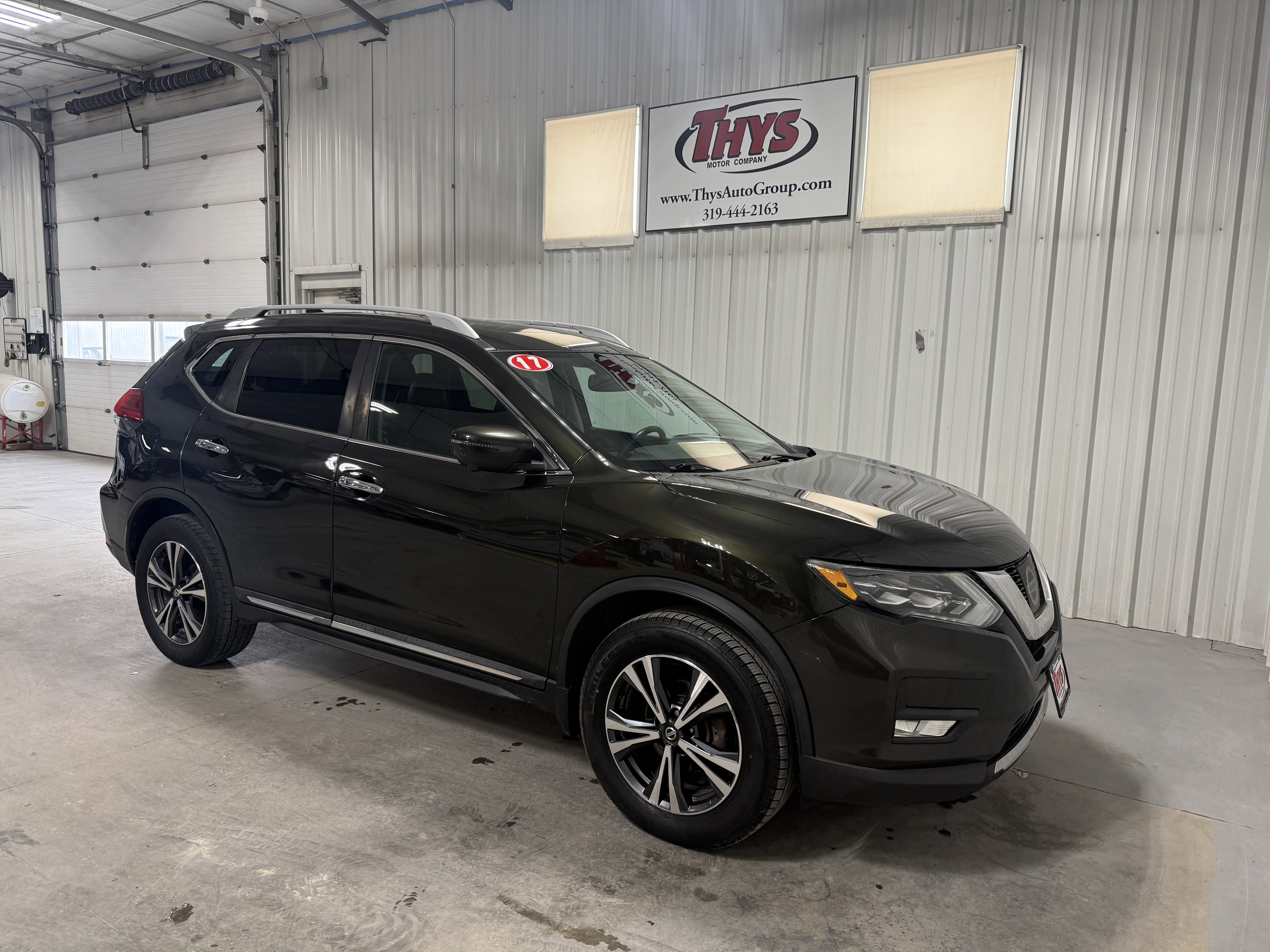 Used 2017 Nissan Rogue SL w/ SL Premium Package