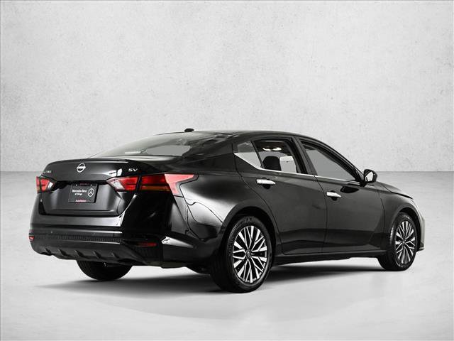 Used 2024 Nissan Altima 2.5 SV FWD image 5