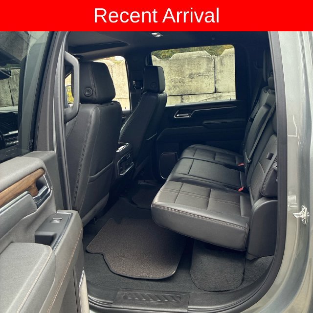 Used 2025 Chevrolet Silverado 3500 High Country w/ High Country Premium Package AWD/4WD image 7