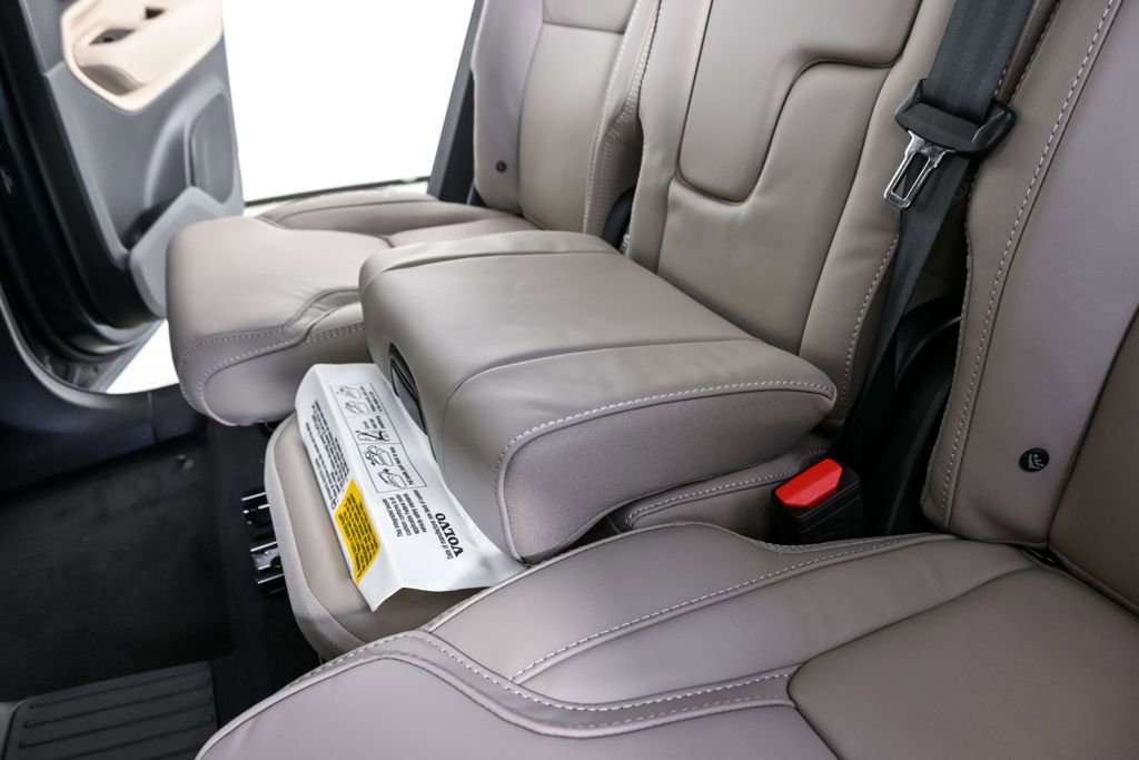 New 2026 Volvo XC90 T8 Ultra w/ Protection Package Premier image 19