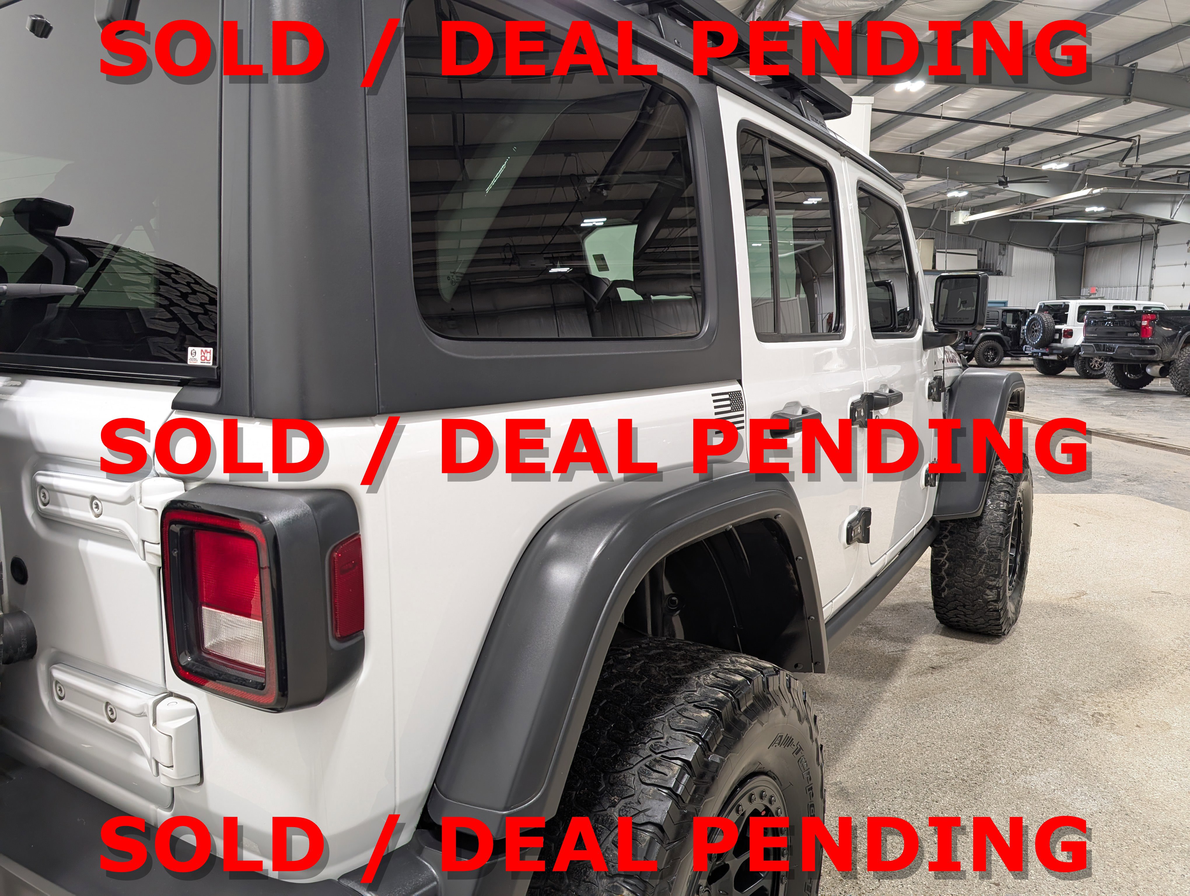 Used 2022 Jeep Wrangler Unlimited Rubicon AWD/4WD image 3