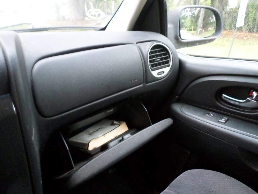 Used 2007 GMC Envoy SLE RWD image 16