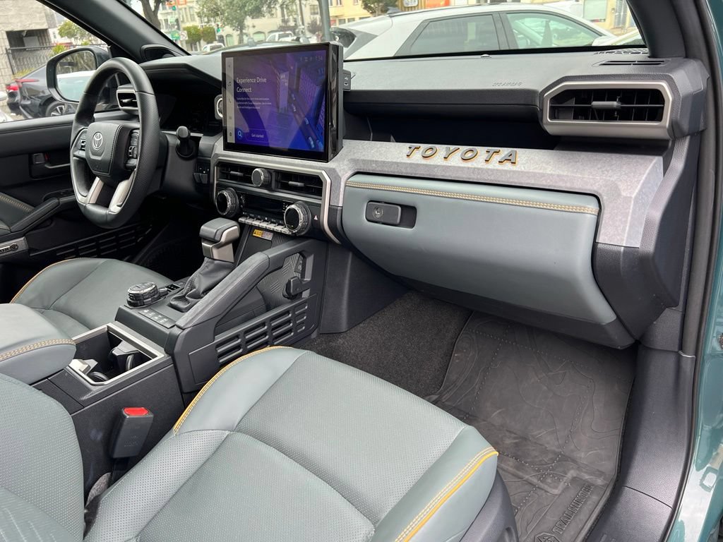 Certified 2025 Toyota 4Runner TRD Off-Road AWD/4WD image 30