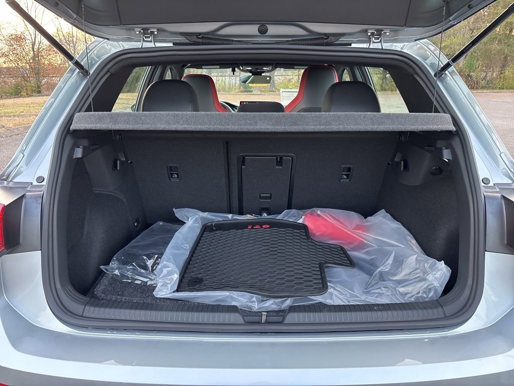 New 2026 Volkswagen GTI SE image 12