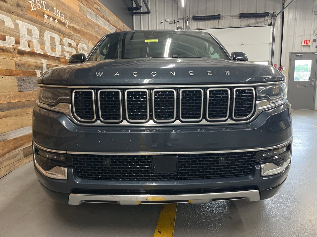 Used 2024 Jeep Wagoneer Series III AWD/4WD image 4