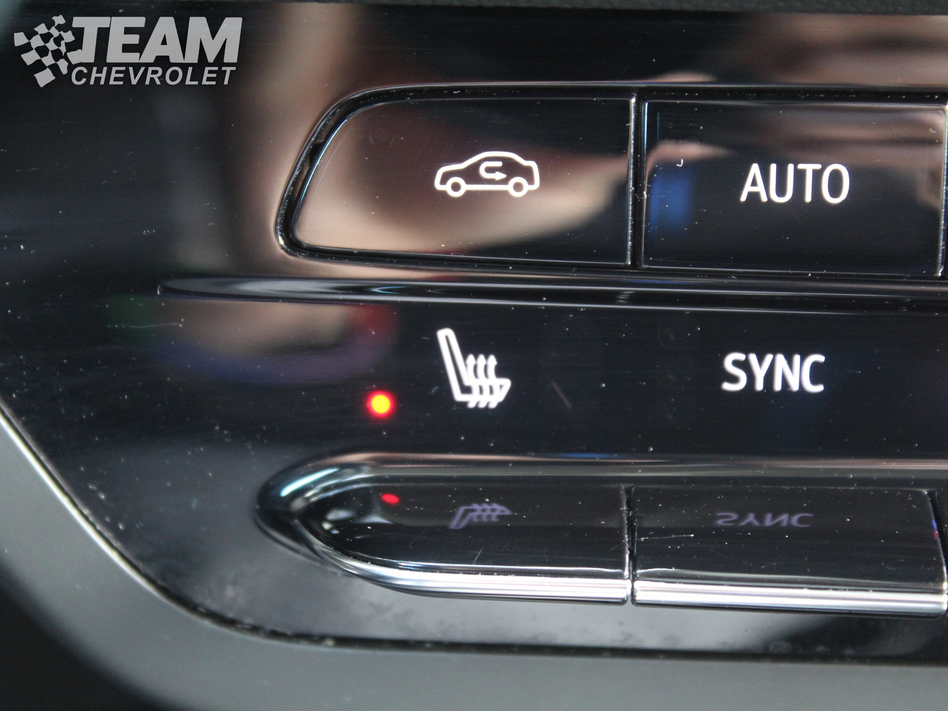 Certified 2023 Buick Envision Preferred w/ Sport Touring Package image 17