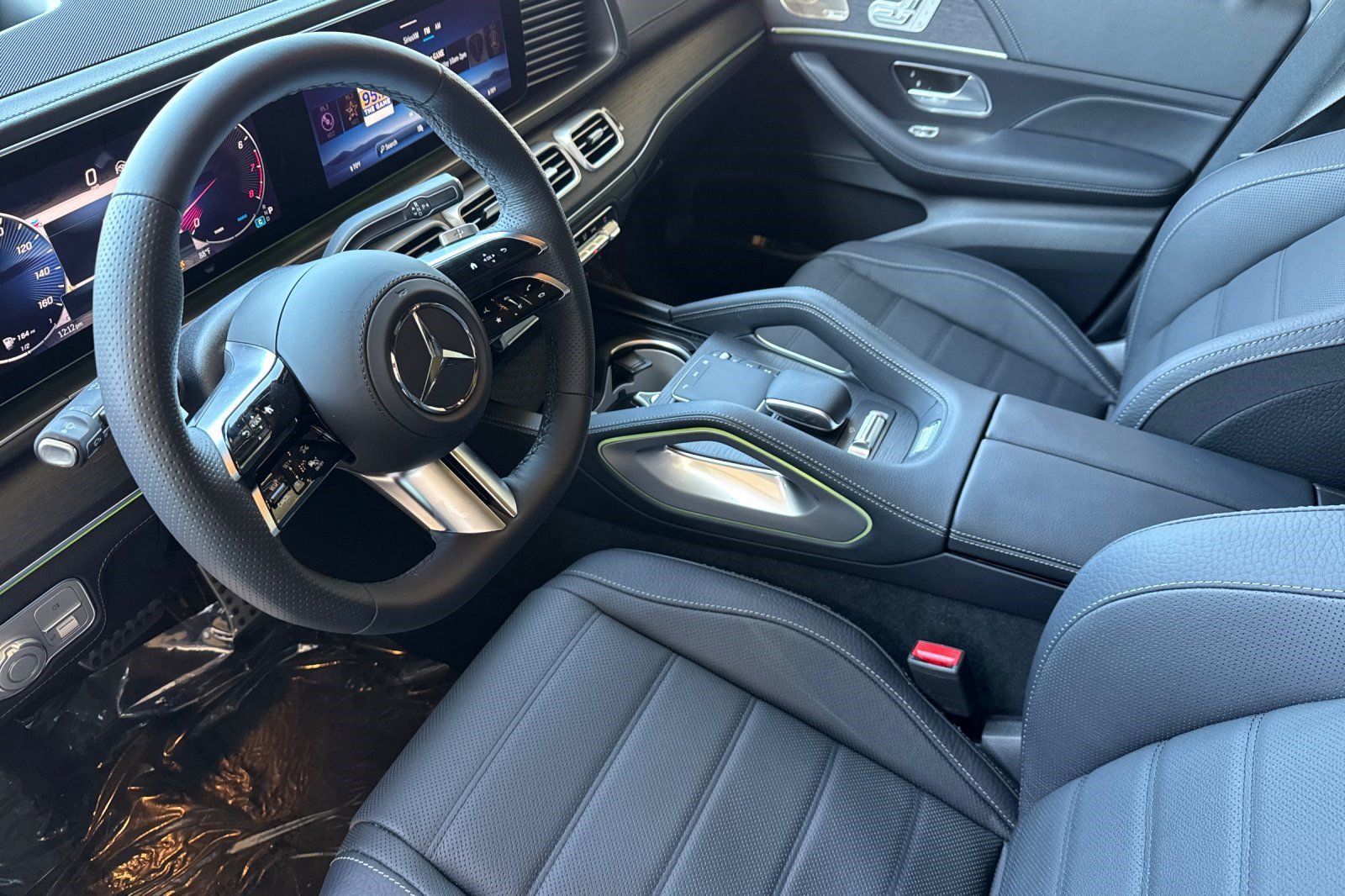 New 2026 Mercedes-Benz GLS 580 4MATIC image 4