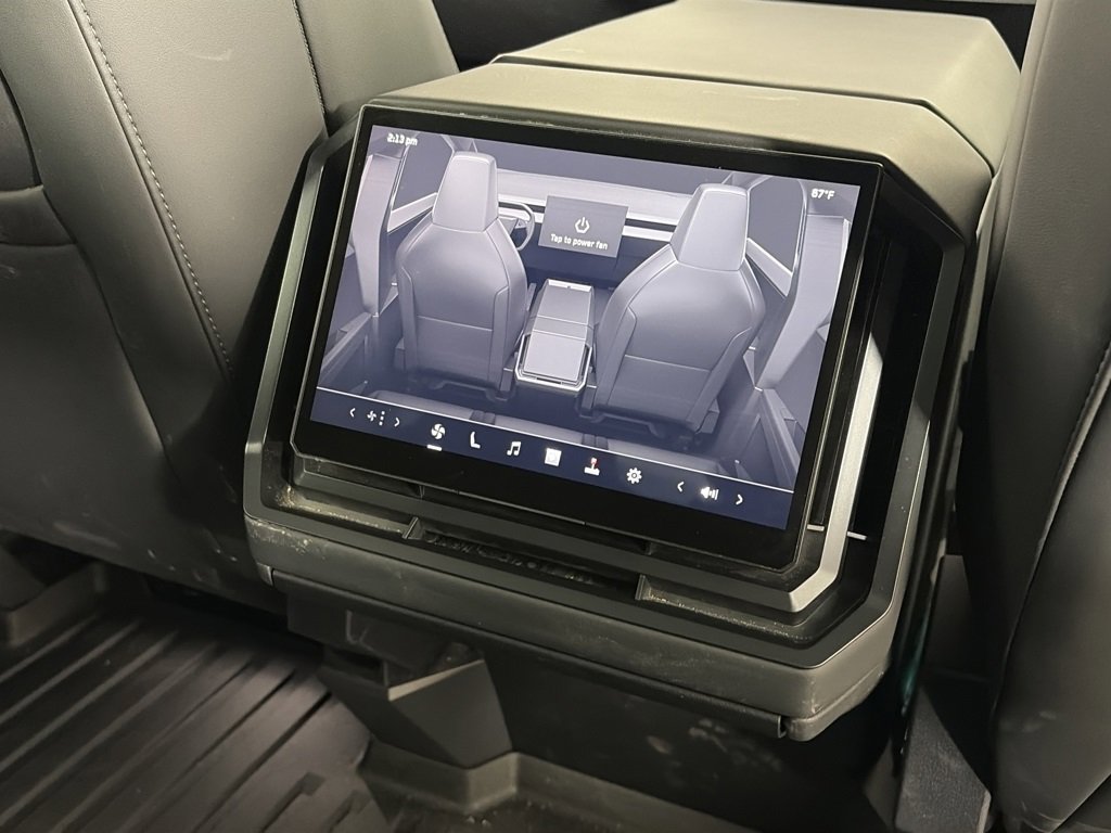 Used 2025 Tesla Cybertruck AWD Crew Cab image 27