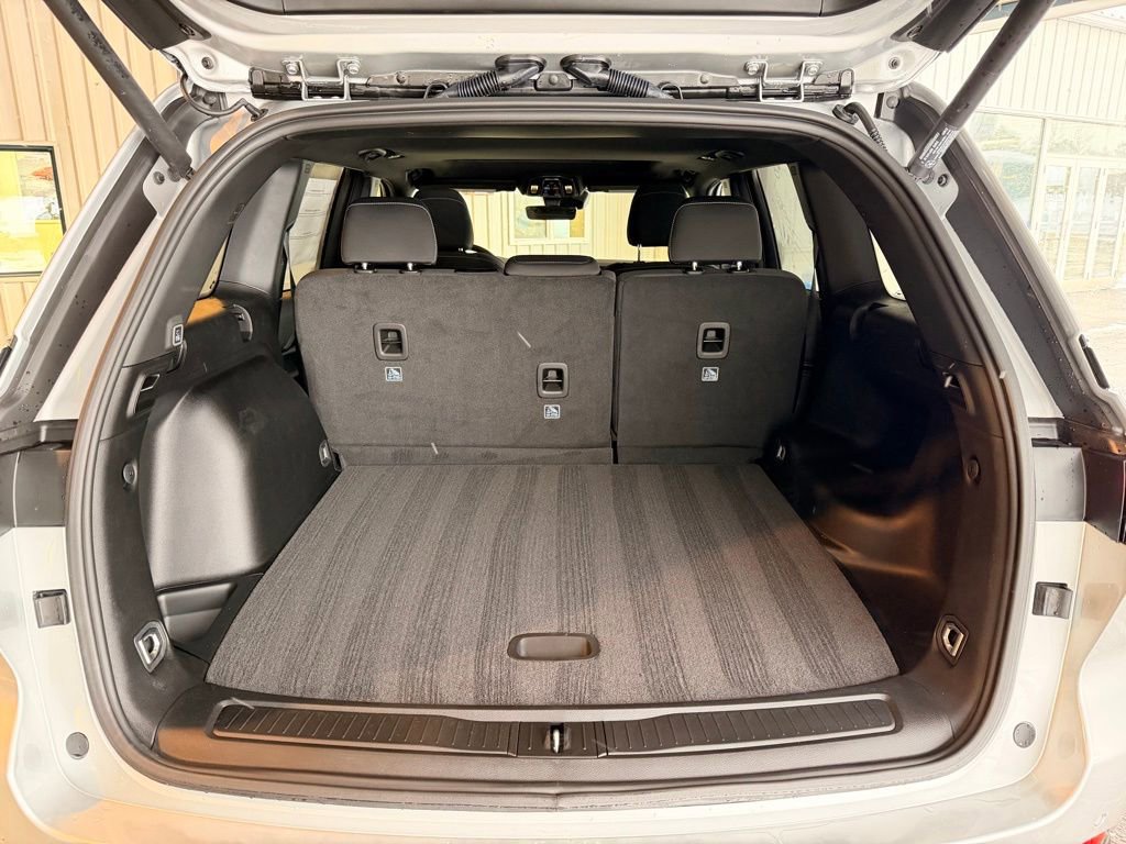 New 2025 Jeep Grand Cherokee Laredo X w/ Luxury Tech Group I image 17