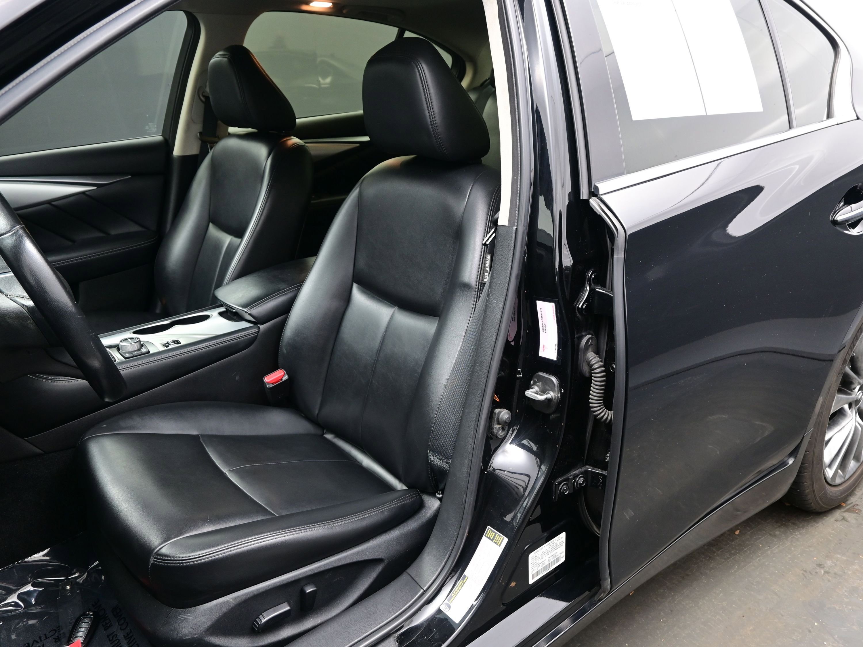 Used 2021 INFINITI Q50 Luxe image 11