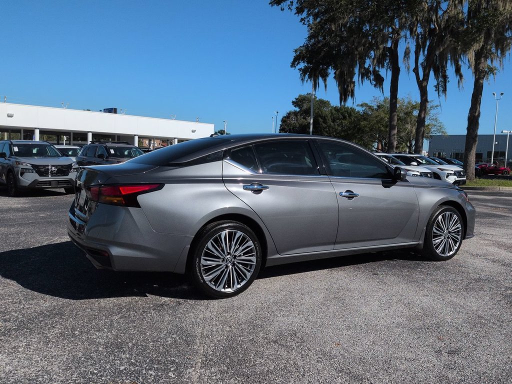 Certified 2025 Nissan Altima 2.5 SL AWD/4WD image 4
