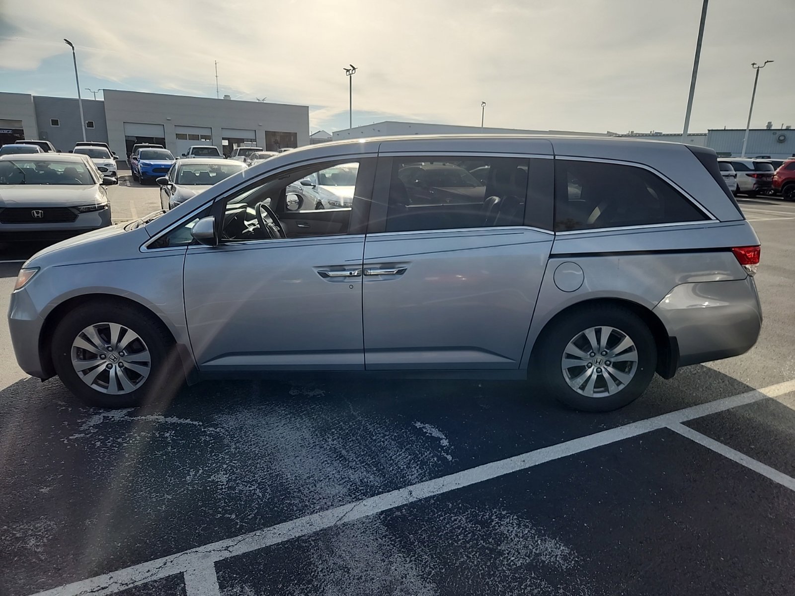 Used 2017 Honda Odyssey EX-L image 3