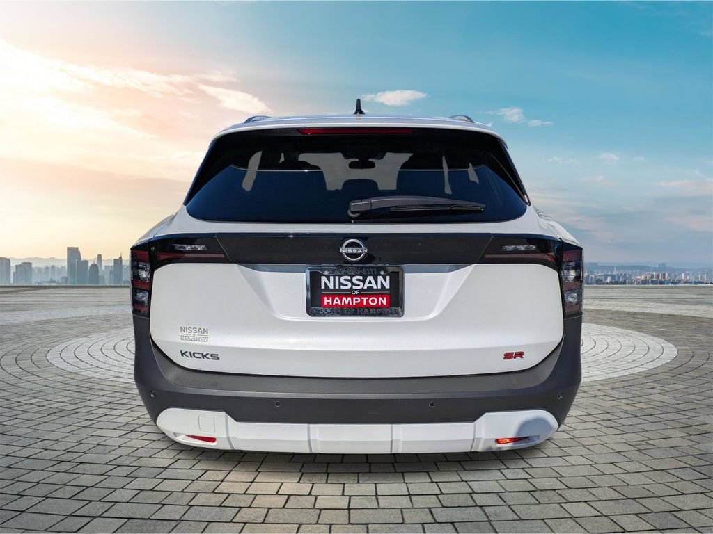 New 2026 Nissan Kicks SR w/ Cold Weather Package FWD image 5