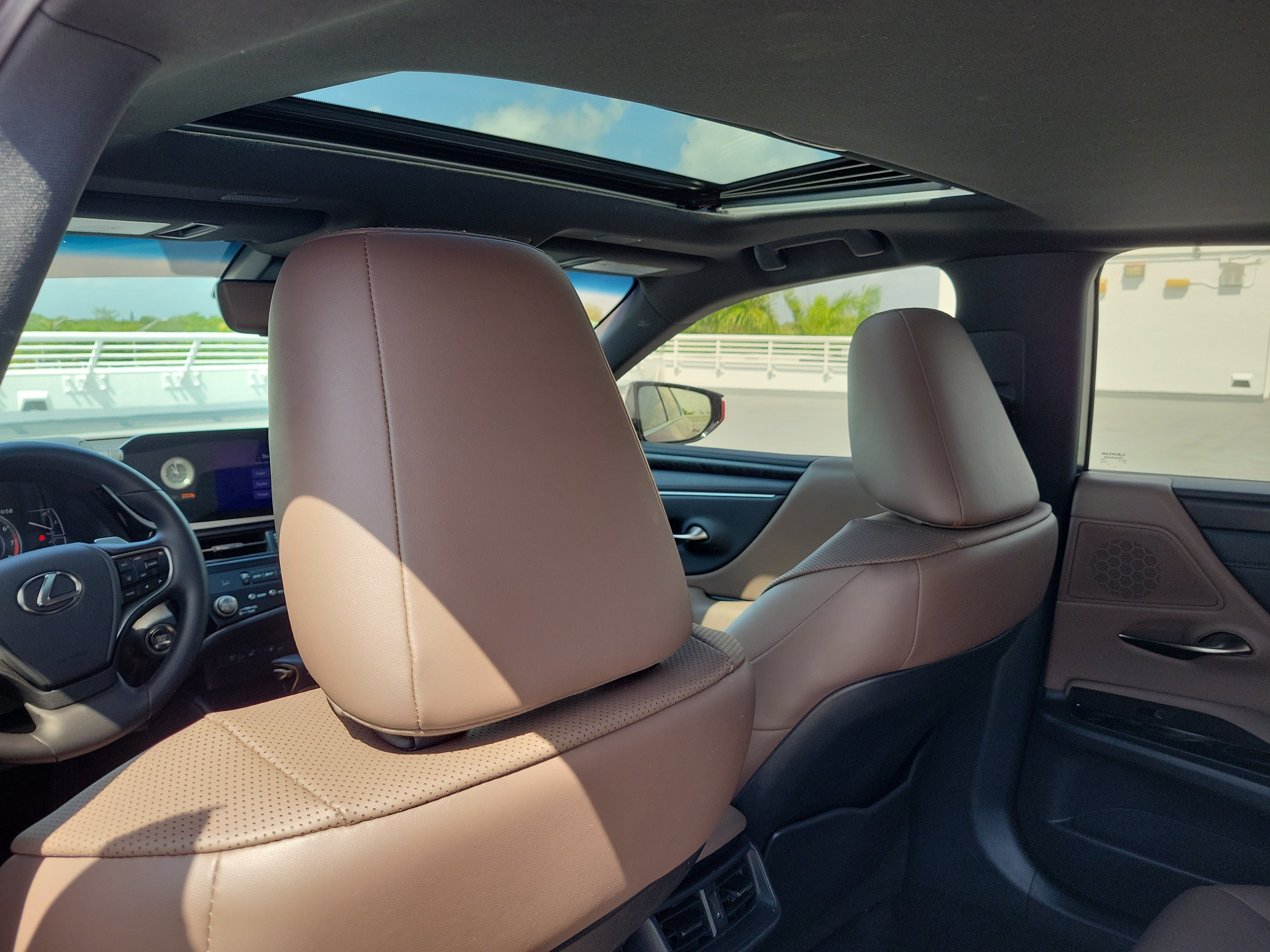 Certified 2025 Lexus ES 350 w/ Premium Package FWD image 14