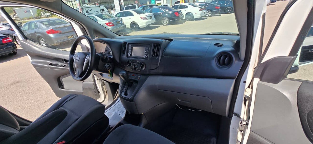 Used 2018 Nissan NV200 SV w/ Navigation Package FWD image 27