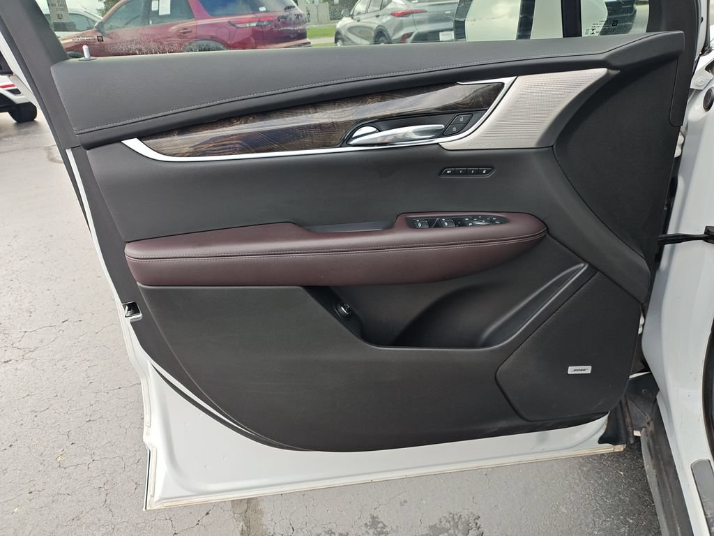 Used 2022 Cadillac XT6 Premium Luxury w/ Technology Package AWD/4WD image 12