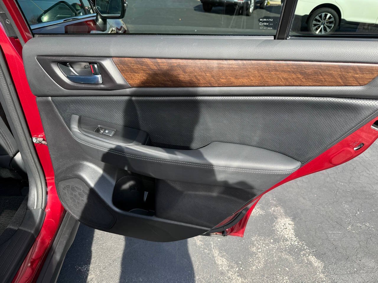 Used 2016 Subaru Outback 2.5i Limited AWD/4WD image 38