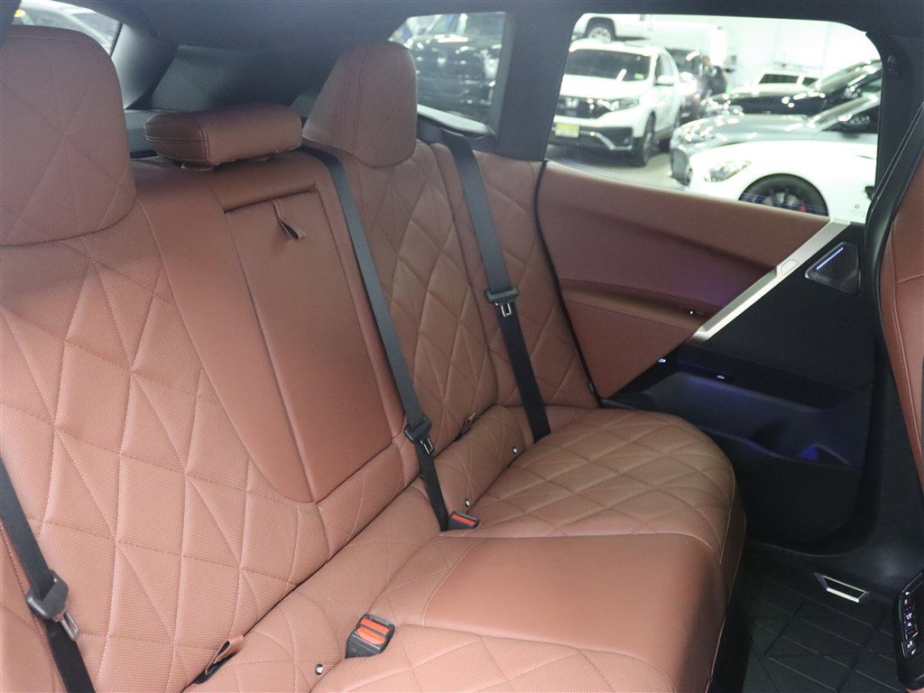 Used 2023 BMW iX M60 w/ Executive Package AWD/4WD image 25